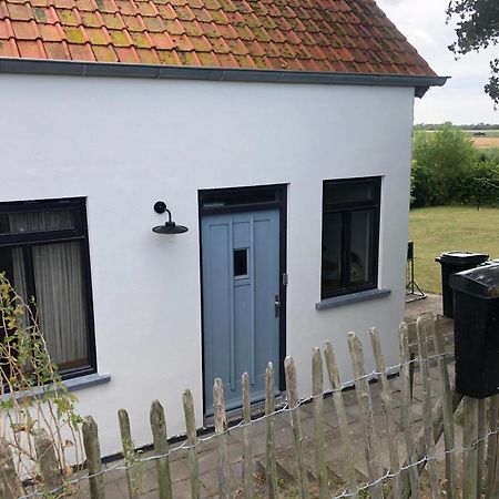 Iris'T; Dijkhuisje In De Polders Van Groede. Villa Luaran gambar